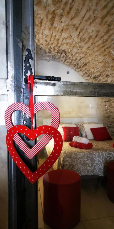 Chambre D Hote De Charme Avec Plein D Authenticite Du 13 Eme Siecle Châteauneuf-du-Pape Kültér fotó